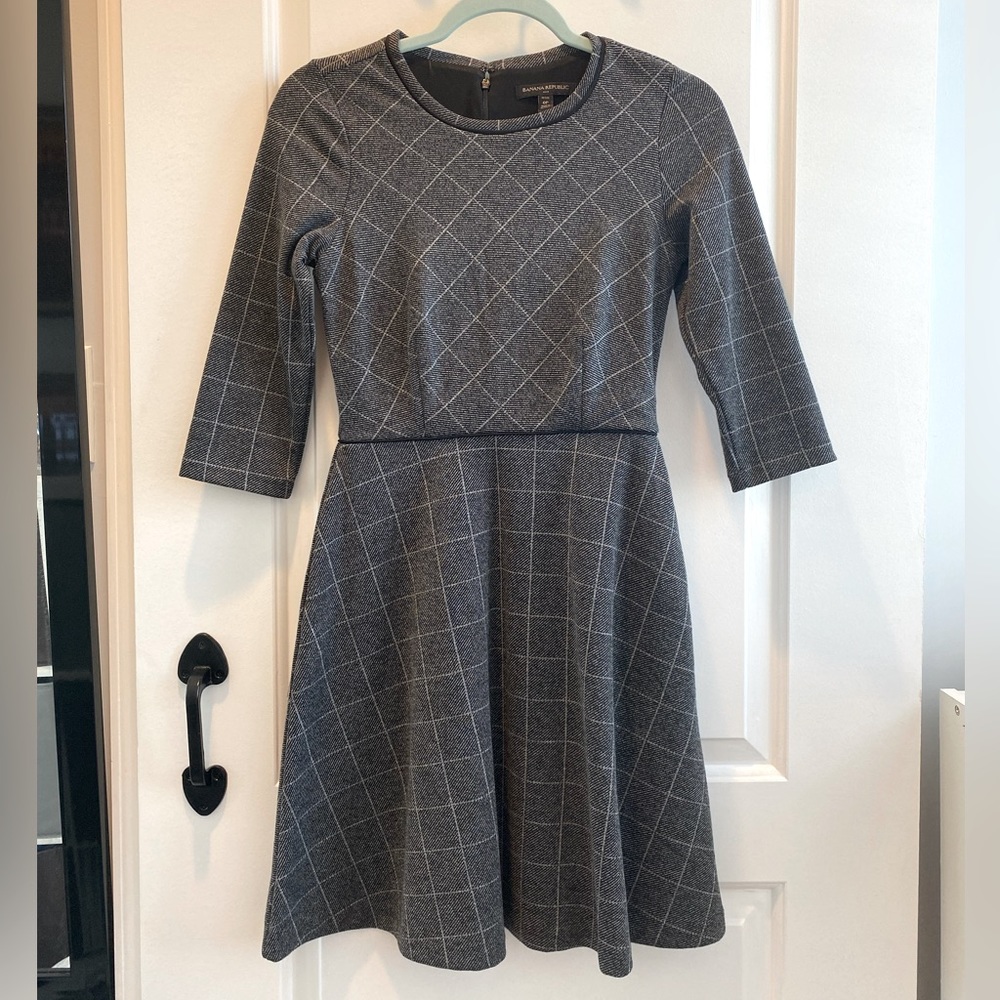Banana Republic plaid dress (gray, 0P)